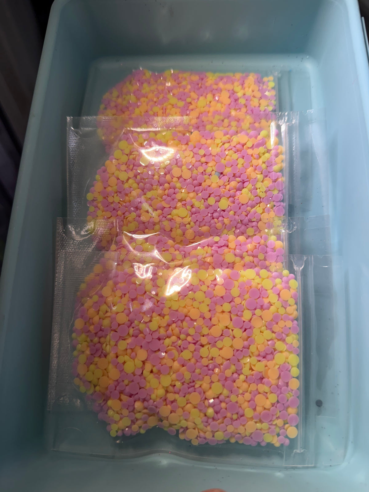 1oz Mixed Size rhinestones