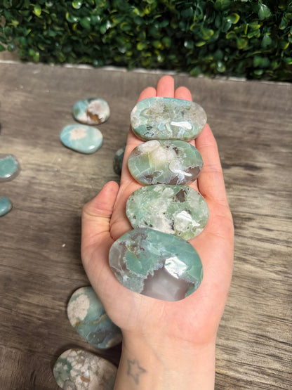 Green Flowet Agate Palm Stone Bundle