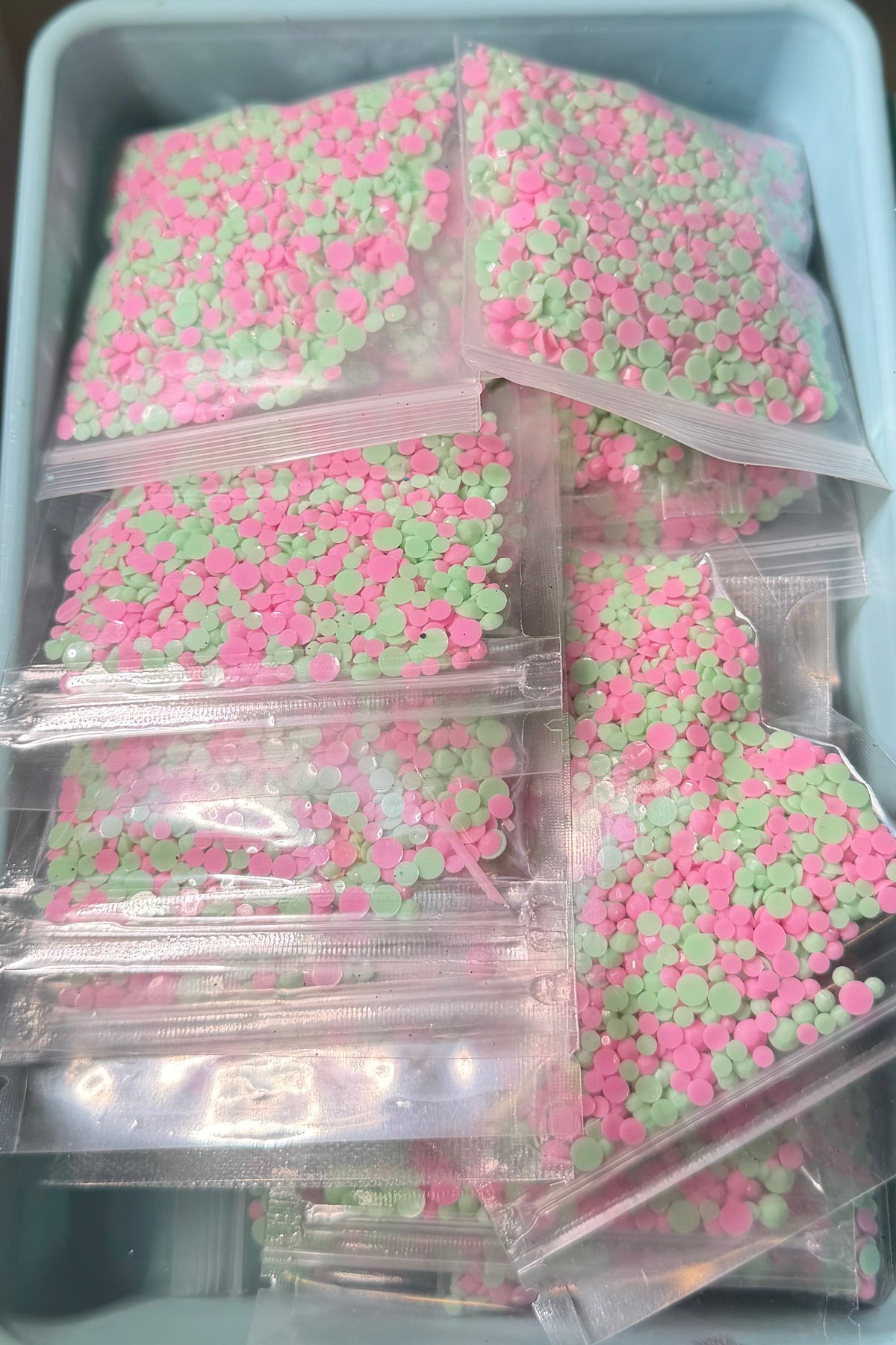 1oz Bagged Mixed Size Rhinestones